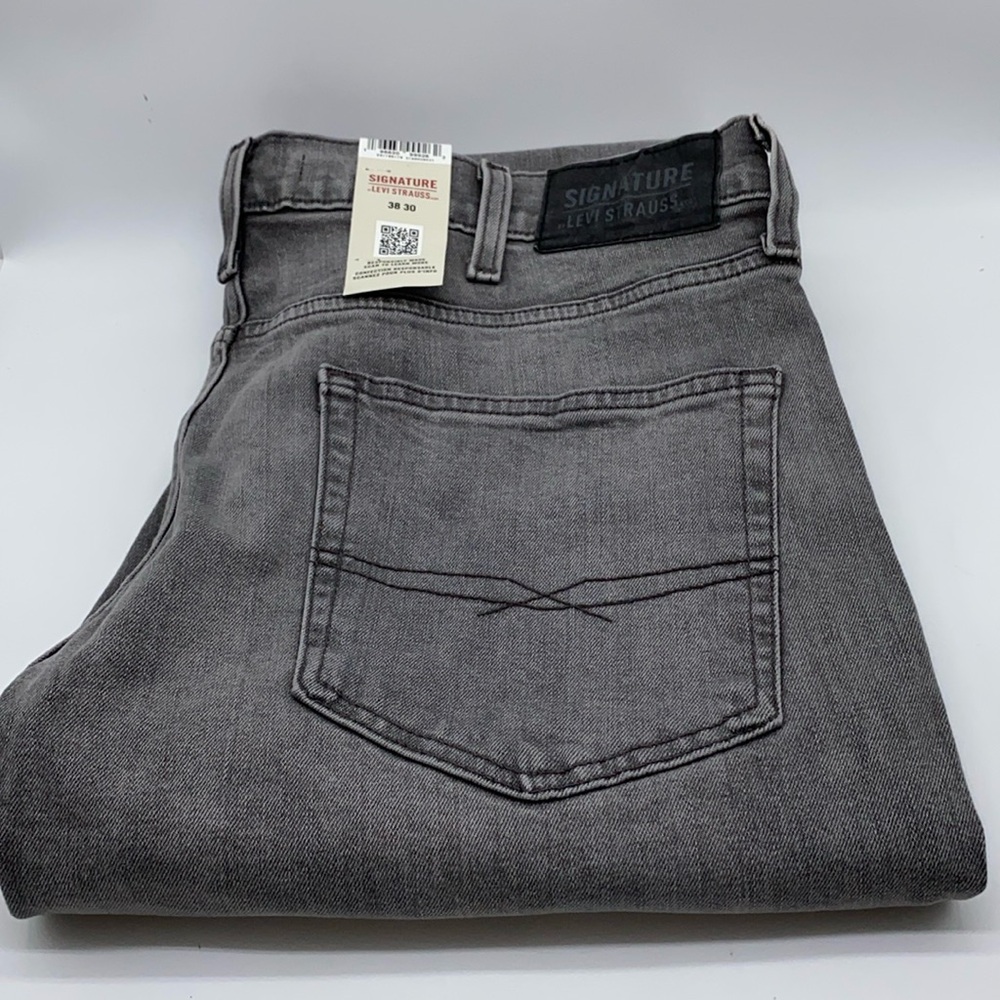 Levi Strauss Signature Men’s Slim Fit Jeans Size 38 W x 30 L